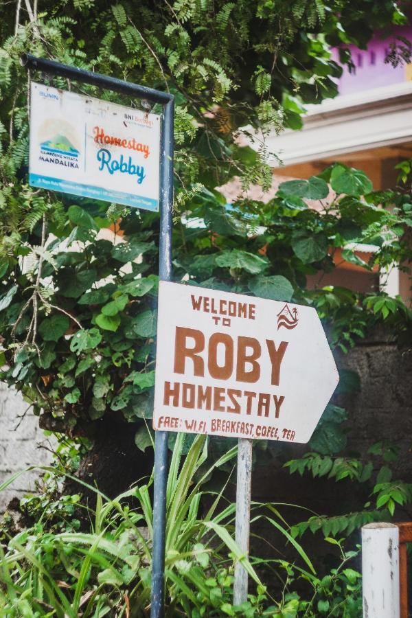 Roby Homestay Kuta  Exterior foto