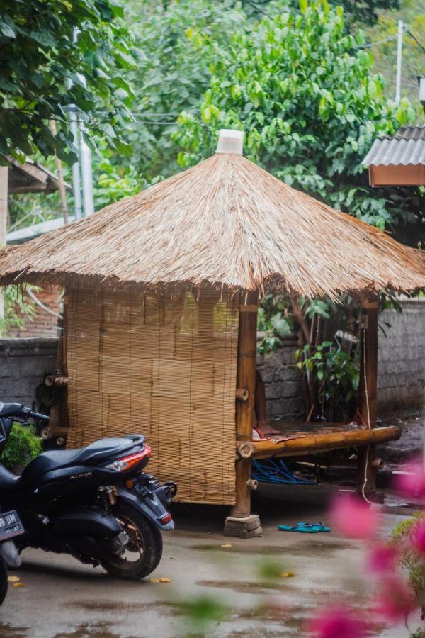 Roby Homestay Kuta  Exterior foto
