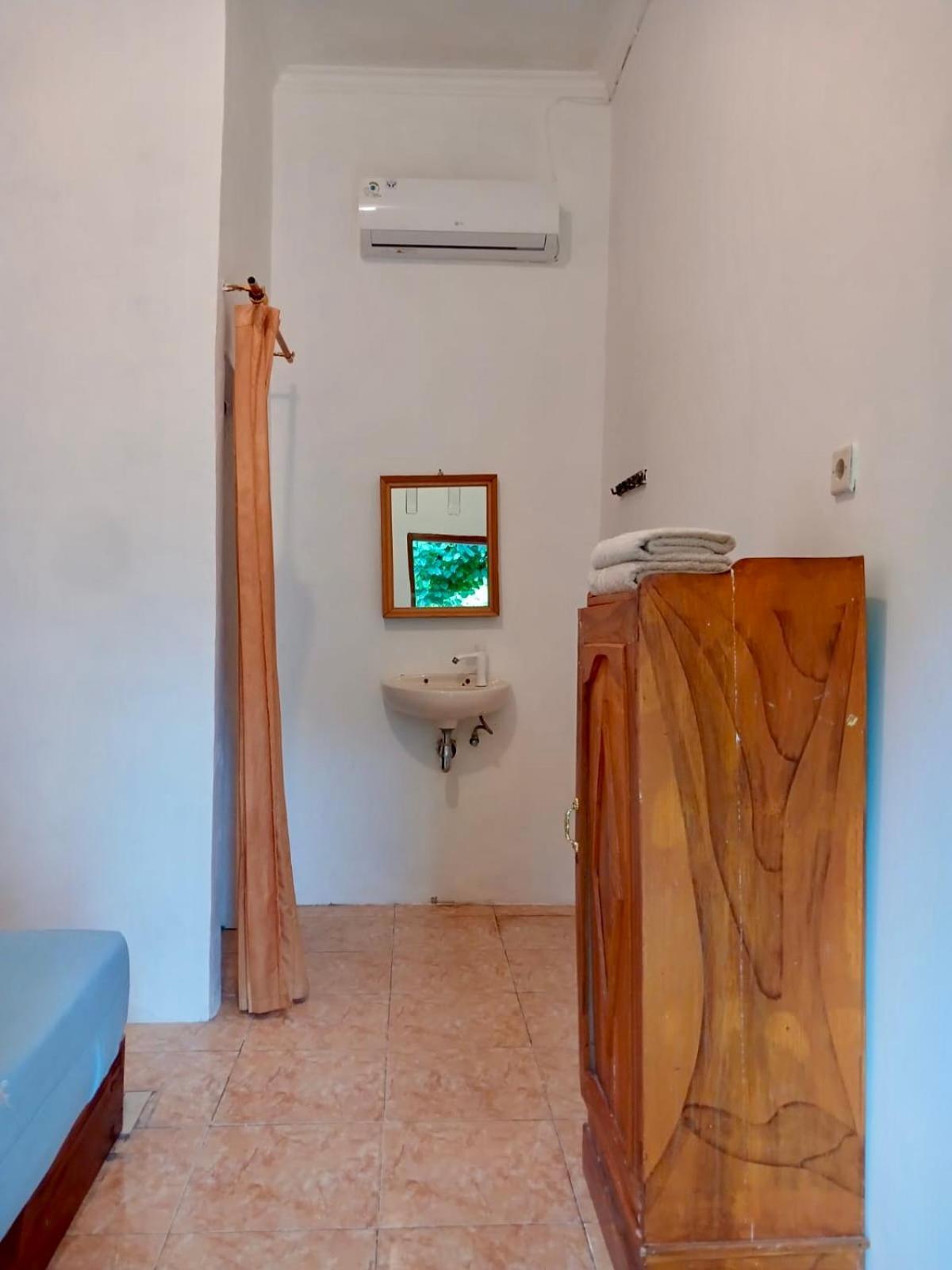 Roby Homestay Kuta  Exterior foto