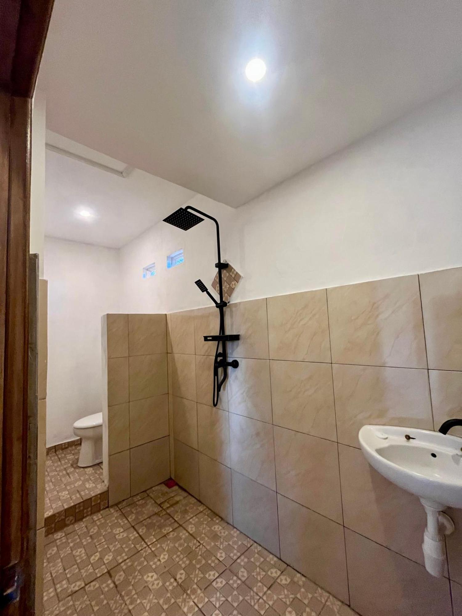 Roby Homestay Kuta  Exterior foto